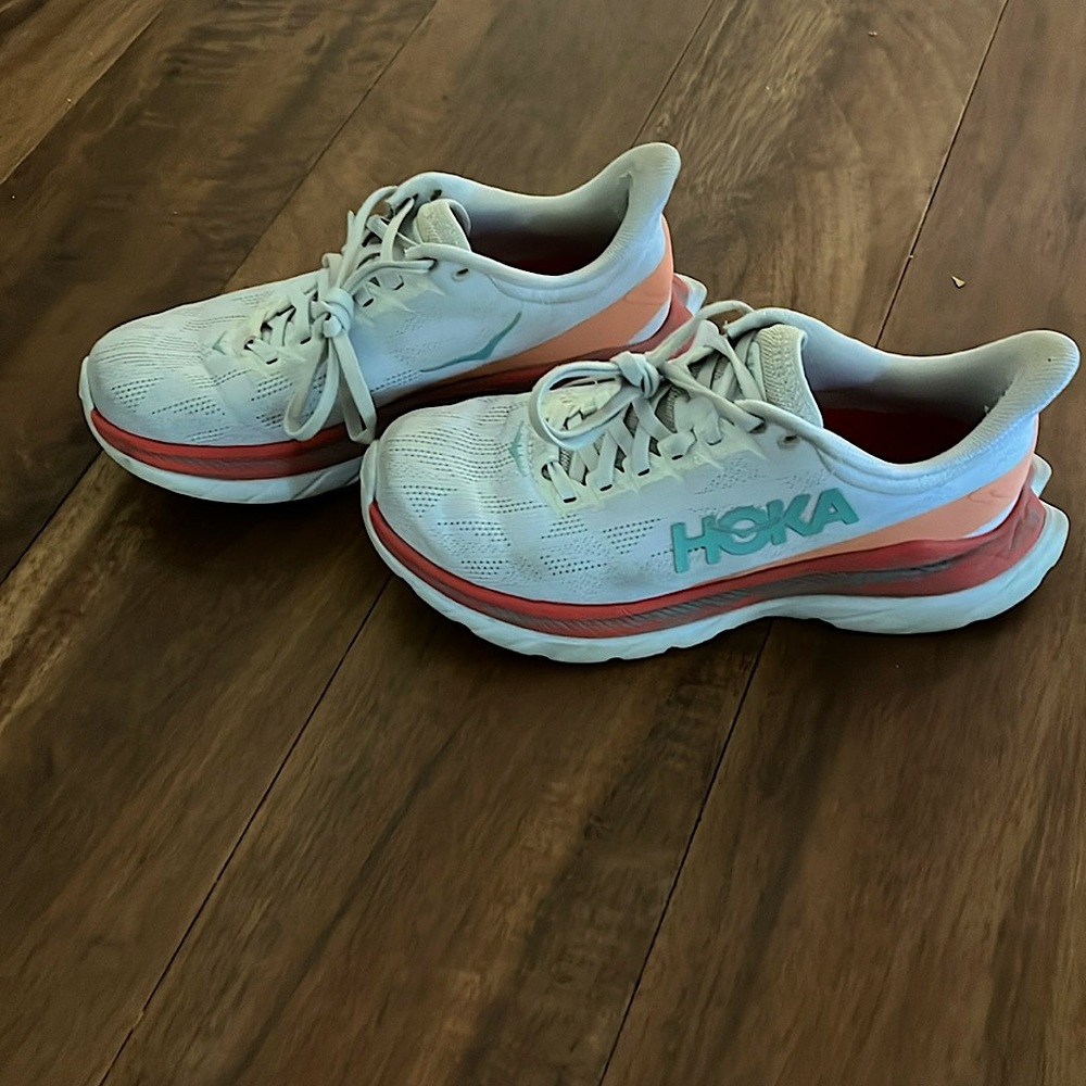 Hoka Mach 6